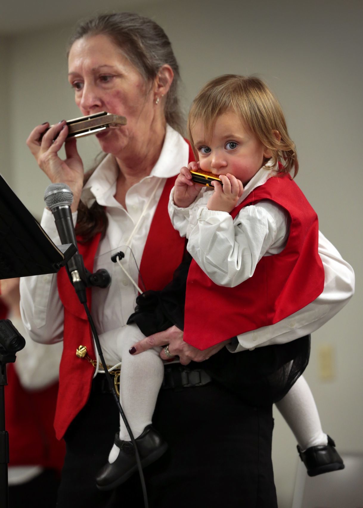 Gateway Harmonica Club celebrates 32 years